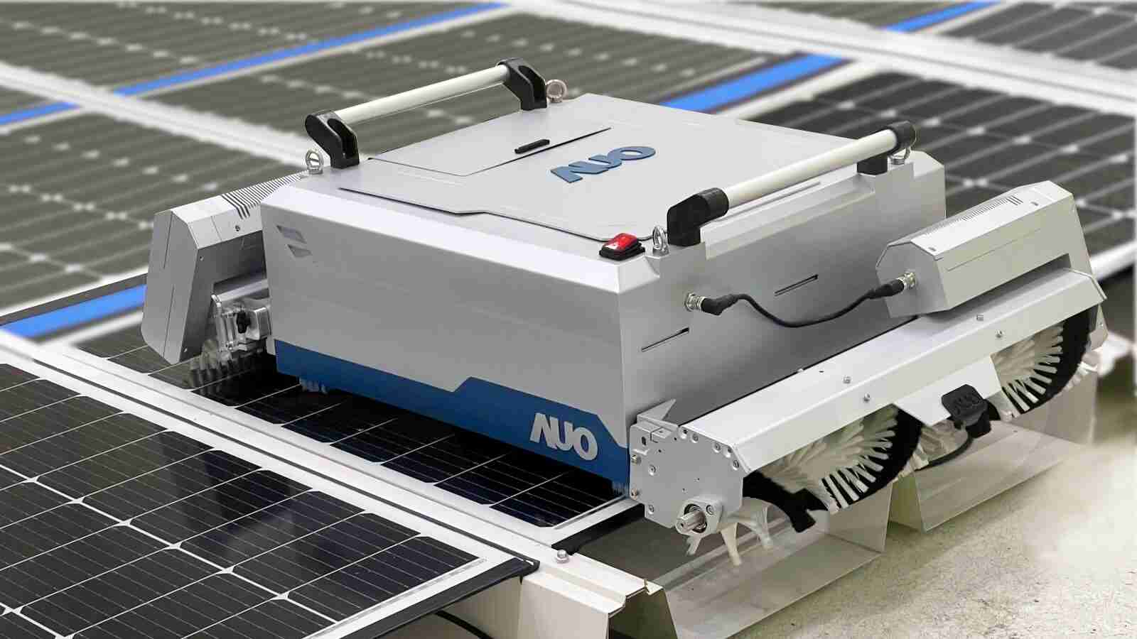 传奇国际致力EPC场域技术升级，，，导入清洁机器人搭配传感器与AI数据分析，，大幅减少维运成本