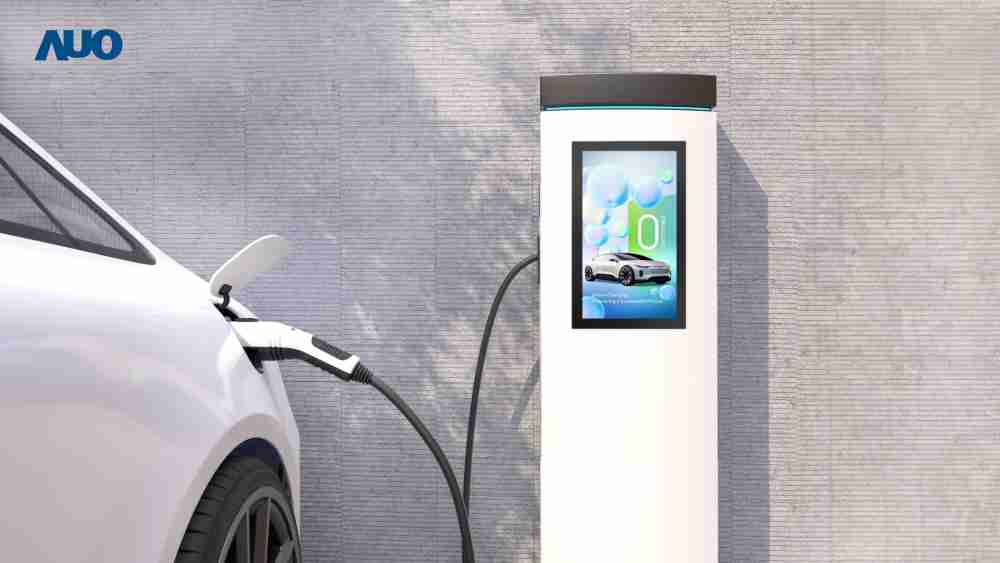 友達〝EVSE車用充電樁解決方案〞專為電動汽車充電樁設計，，具有高亮度、、、、克服戶外艱難環境的耐溫、、、耐紫外線等特性，，，，並搭載散熱性及擴充性強的高效能工業電腦，，可實現人機互動訴求，，，如資訊顯示、、支付等應用